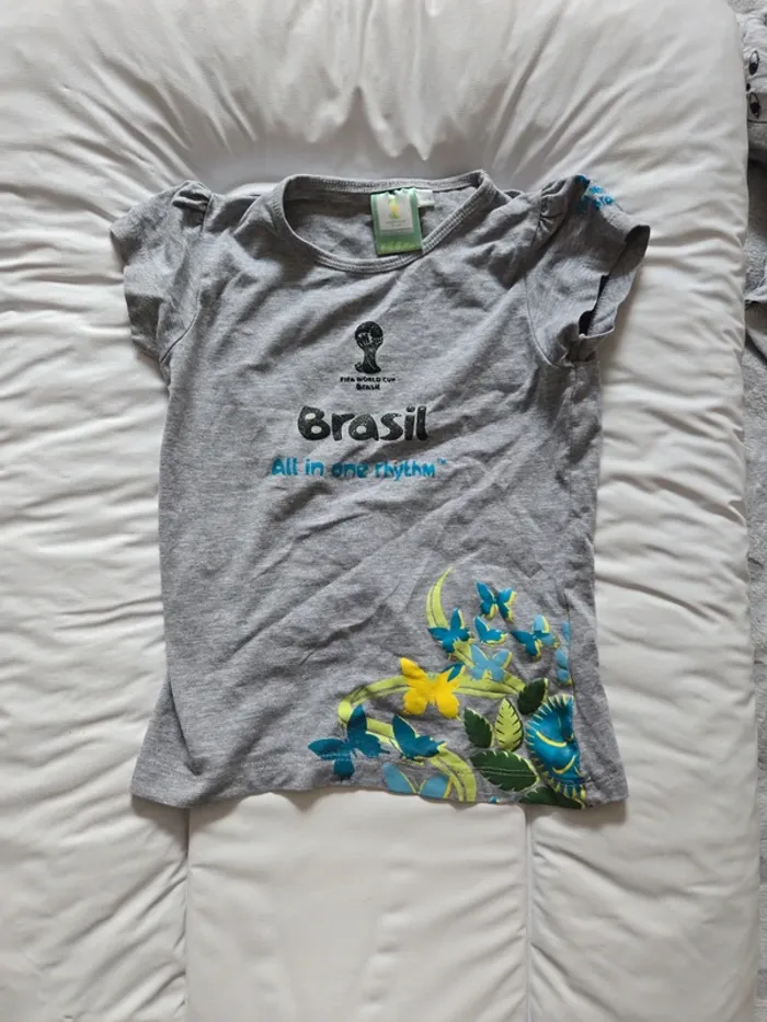 Tee shirt Brasil taille 6 ans - photo numéro 2