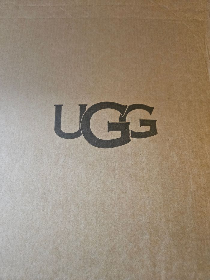 Ugg Lownel taille 44 neuves - photo numéro 8