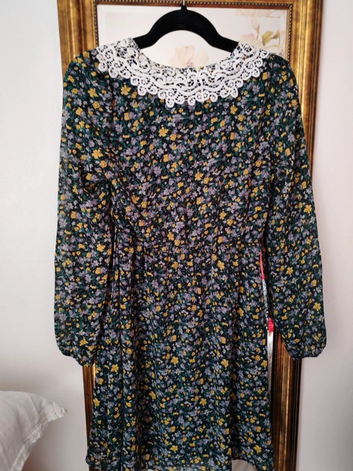 Robe fleurie neuve - photo numéro 10