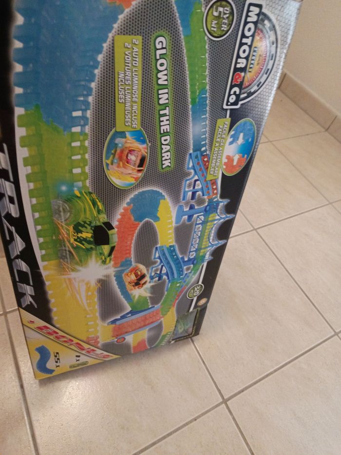 Gros lot de jouets circuit - photo numéro 8