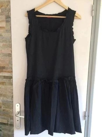 Robe noire Manoukian