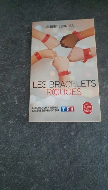 Les bracelets rouges