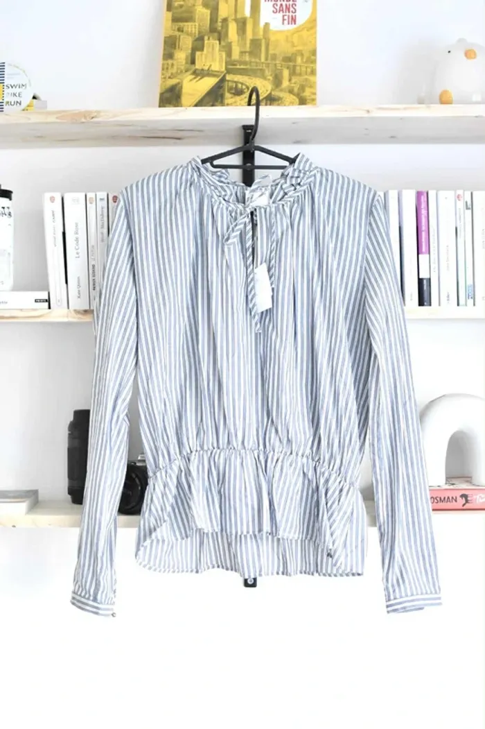 Blouse Karl Marc John en taille XS neuve avec étiquette