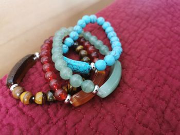Bracelets en pierre de jade, agate, oeil de tigre ou turquoise