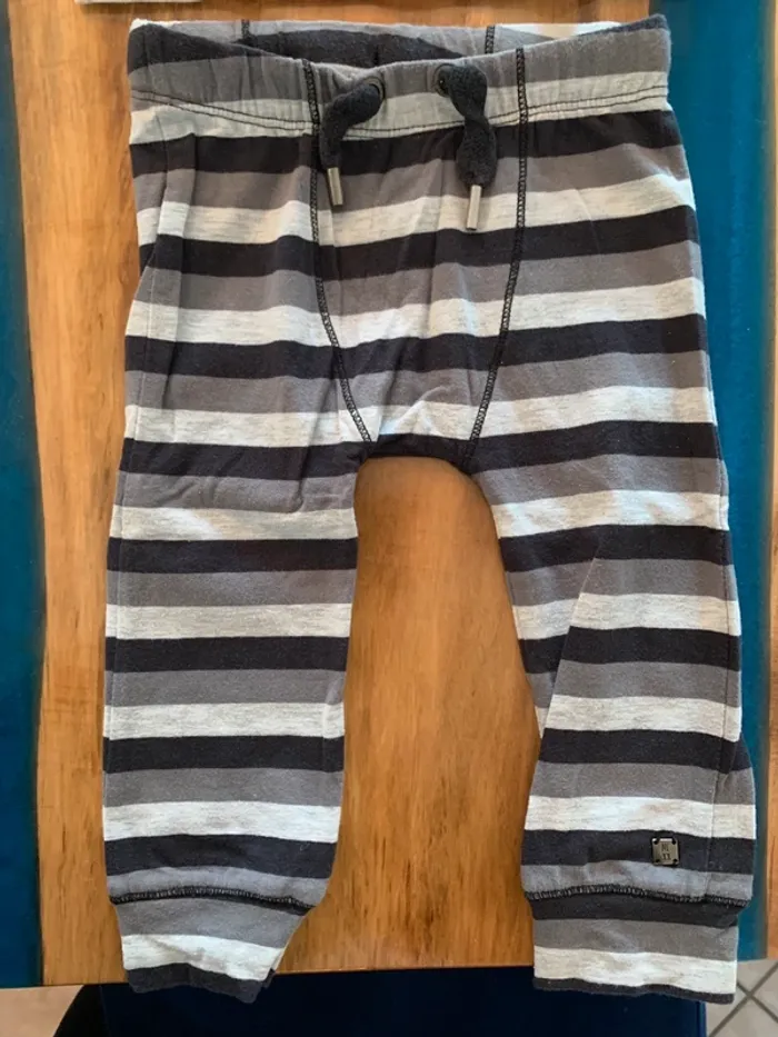 Ensemble Zara 6/9 mois - photo numéro 3