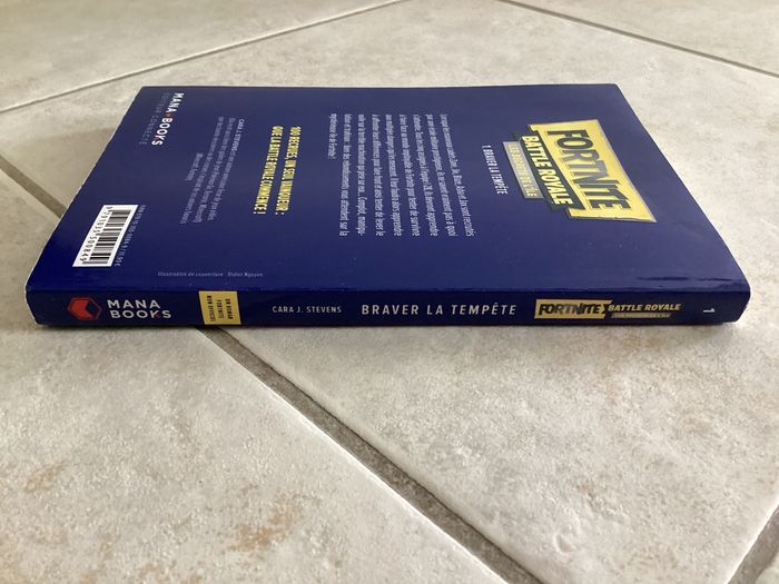 Livre enfants : Fortnite Battle royale - photo numéro 4