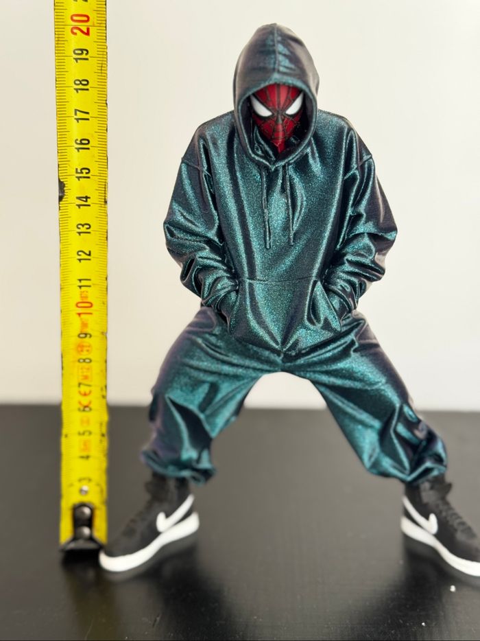 Figurine Urban Spiderman - photo numéro 2