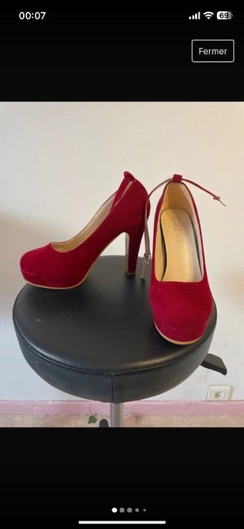 Talons bordeaux