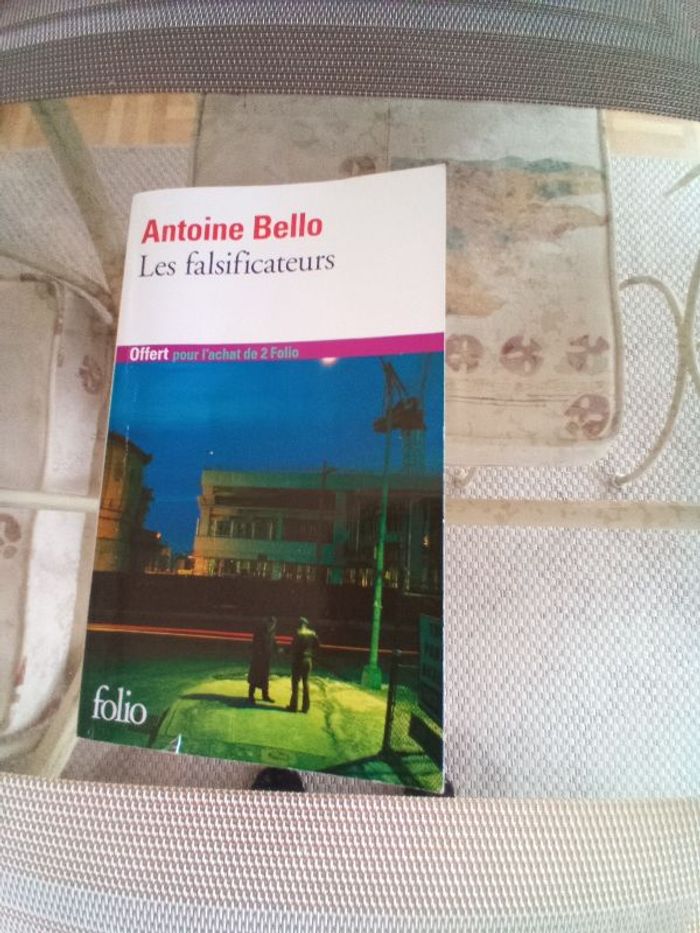 Les falsificateurs par Antoine Bello