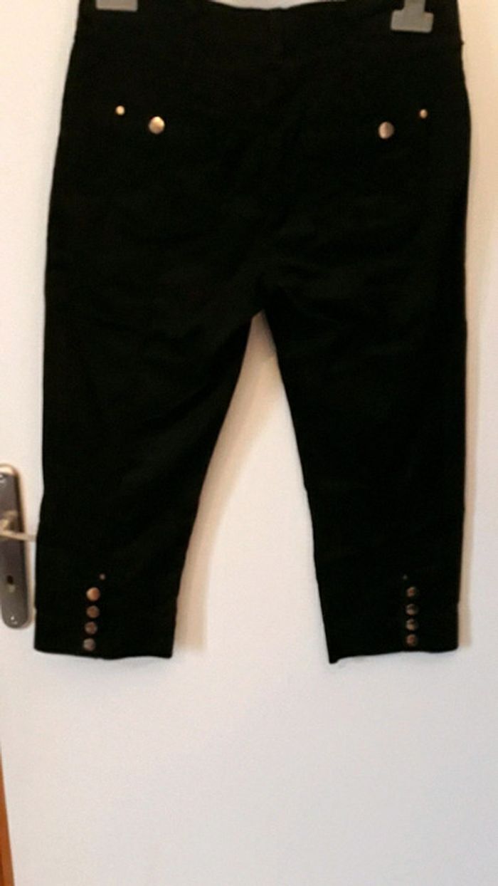 Pantacourt noir - photo numéro 2