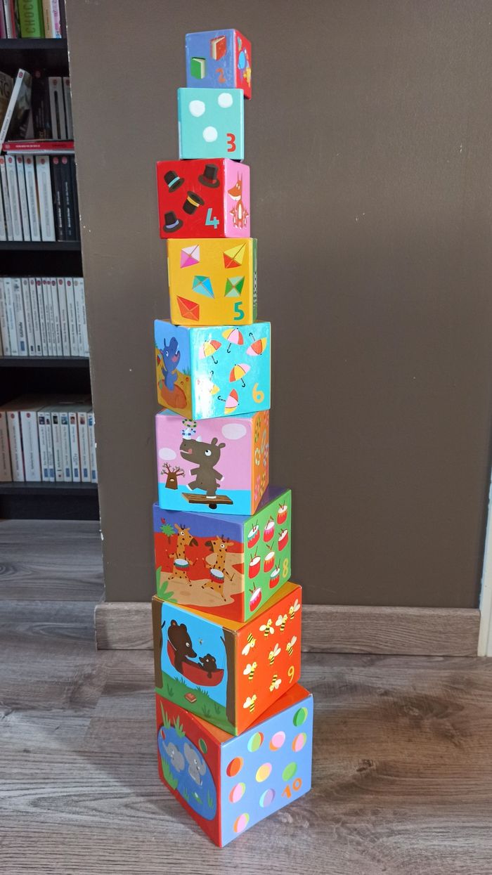 Pile de cubes djeco en carton epais - photo numéro 4