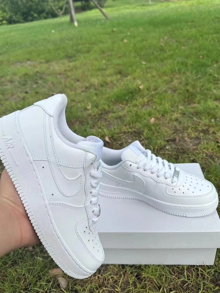 Nike Air Force 1 Low '07 White 42 - photo numéro 7