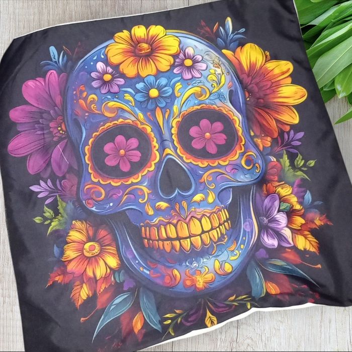 Housse de coussin gothique tête de mort - photo numéro 2