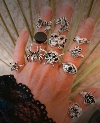 A43 lot de 12 bagues gothic rétro vintage chromé argenté tendance diverses taille.neuves