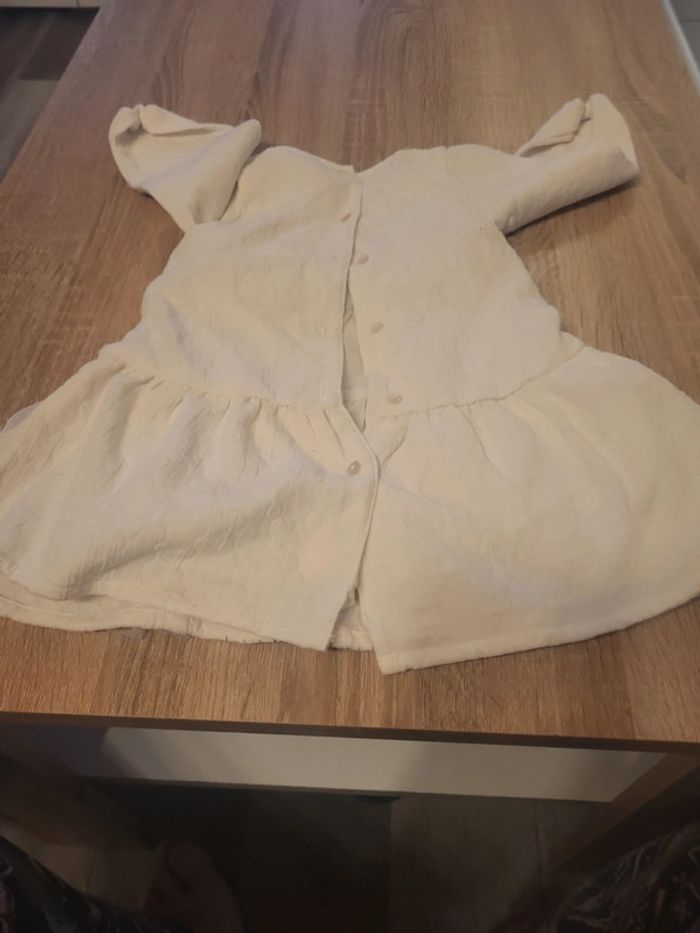 Robe. - photo numéro 3