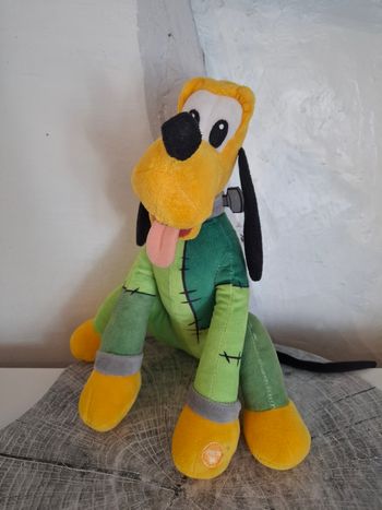 Peluche musicale Pluto Halloween