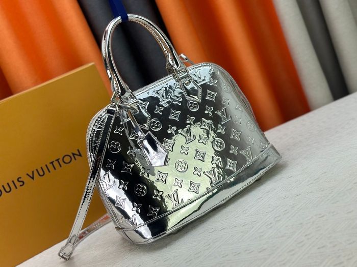 Louis Vuitton Ski Alma  M11835