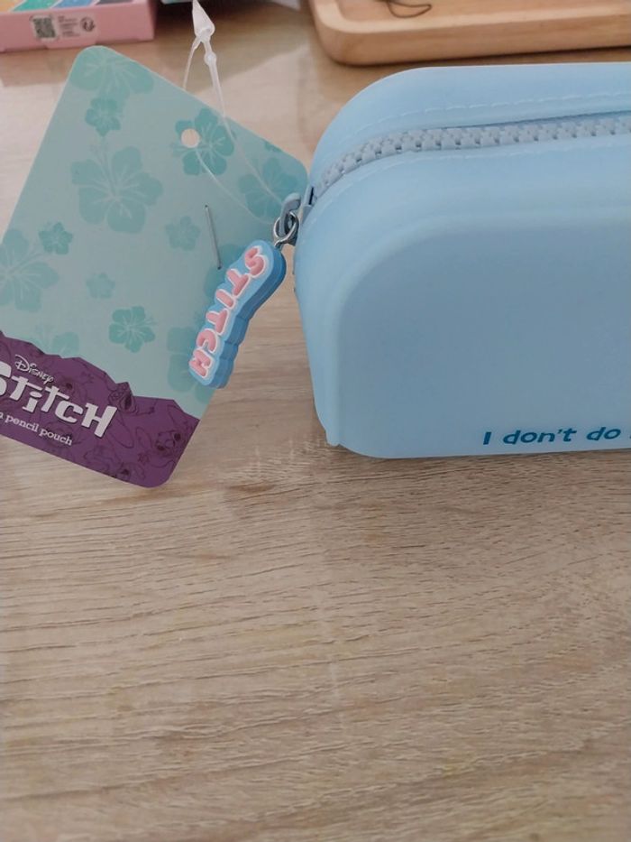 Trousse en silicone Stitch - photo numéro 2
