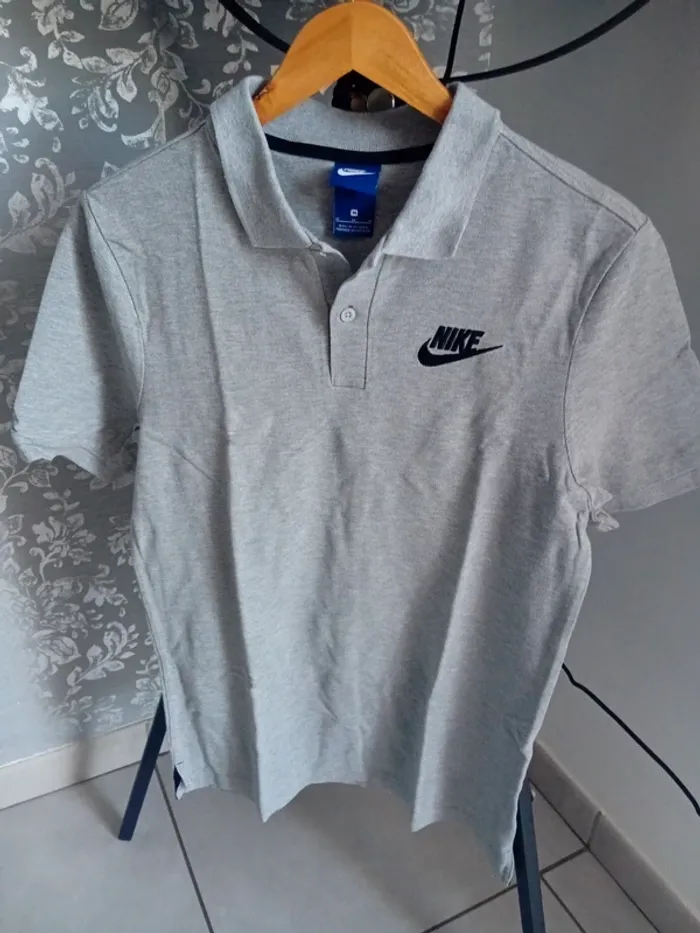 Polo nike brodé taille m