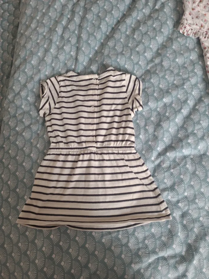 Robe 9 mois - photo numéro 2