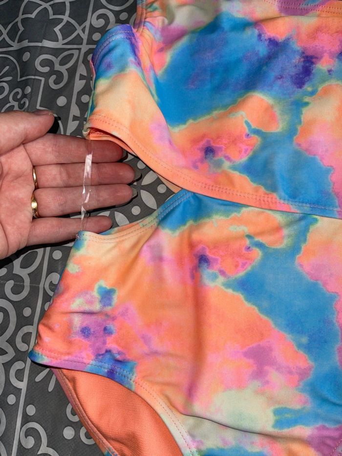 Maillot de bain neuf ans - photo numéro 4