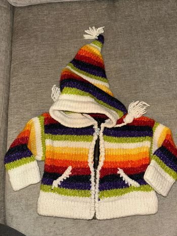 Pull poncho bébé 6/9 mois en bon état
