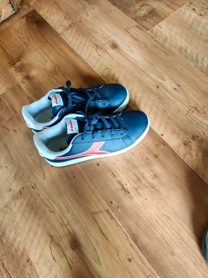 Basket très bon état