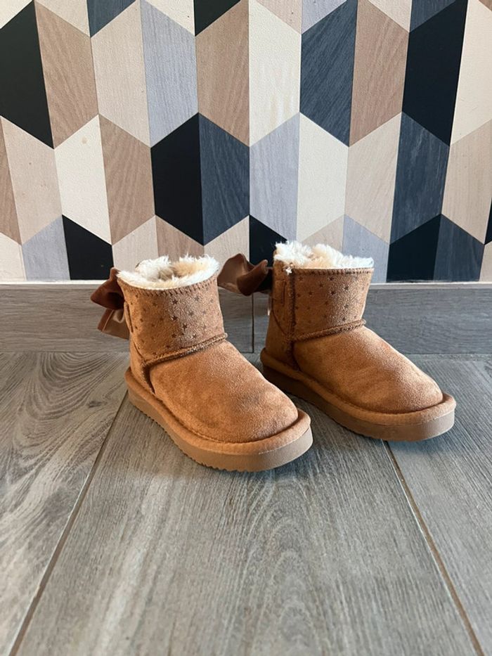 Bottes fourrees camel taille 23