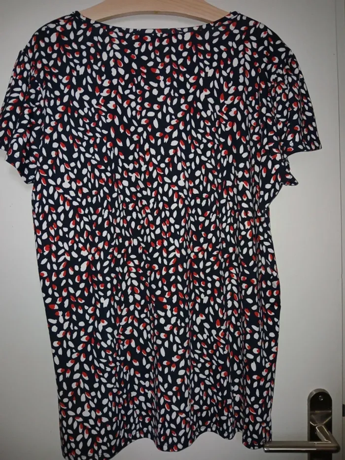 Tee-shirt Armand Thiery,  taille 5 - photo numéro 4