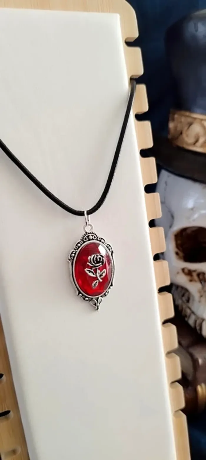 Collier pendentif type camée fleur - photo numéro 2