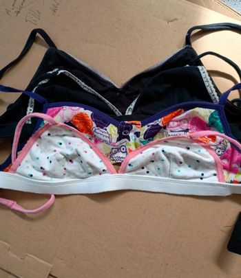 Lot 4 soutien-gorges t. 75A