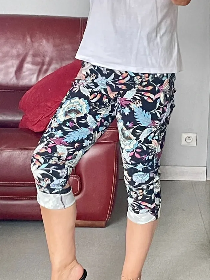 Pantalon à motif floral . - photo numéro 2