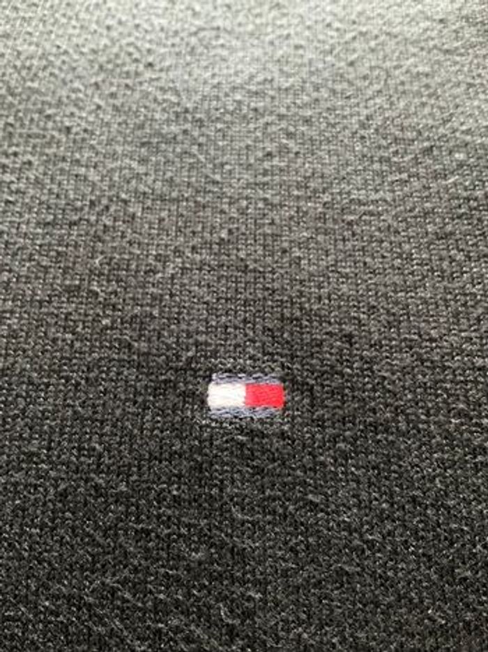 Pull col V noir pour homme Tommy Hilfiger taille M 596 - photo numéro 3