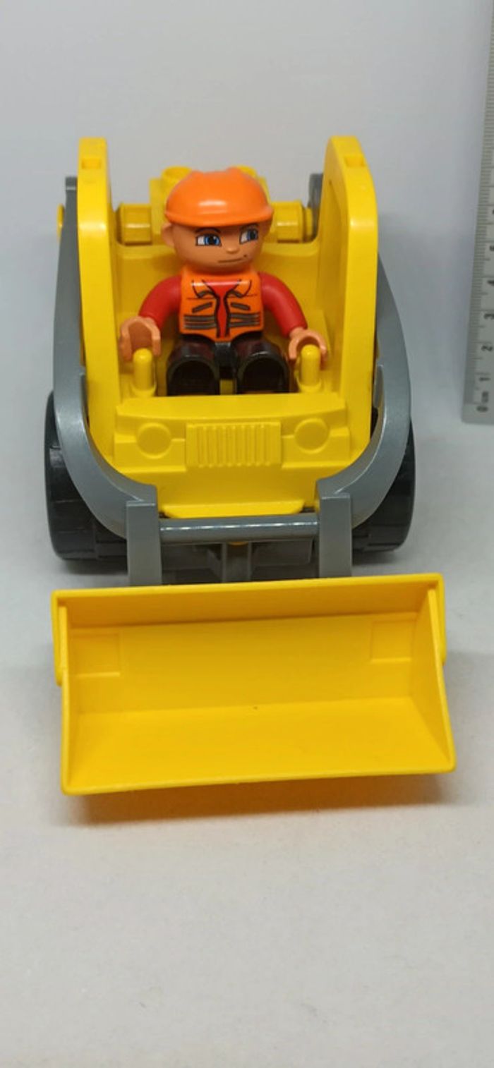 Véhicule pelleteuse avec plot lego duplo - photo numéro 7