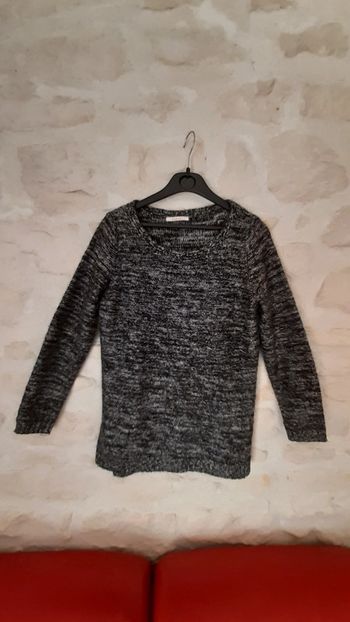 Pull gris taille 2