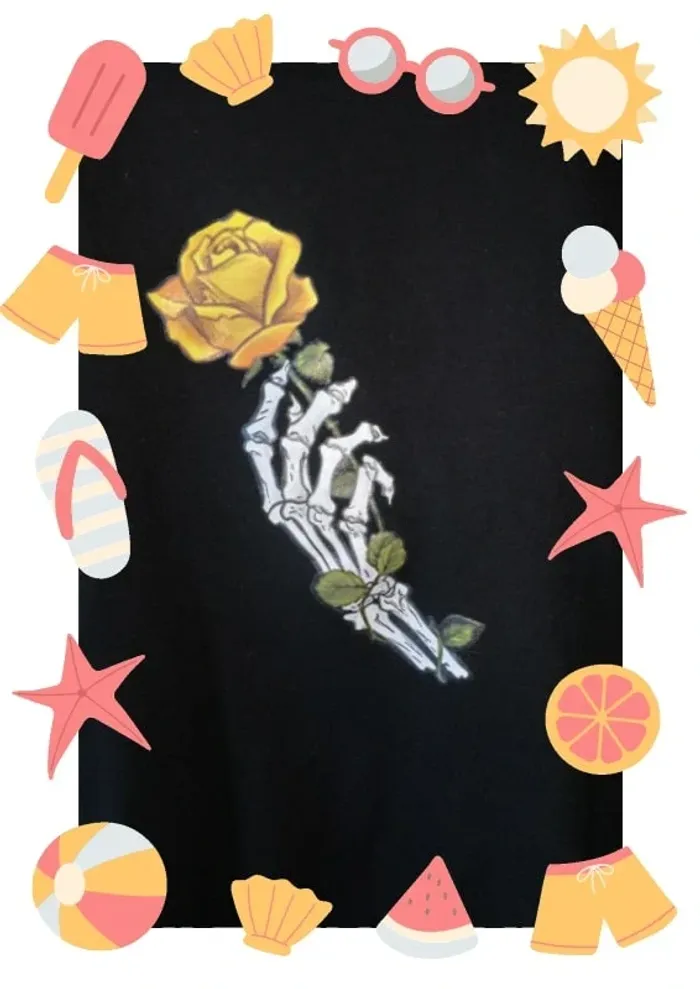 Tee shirt noir femme skull main rose - photo numéro 2
