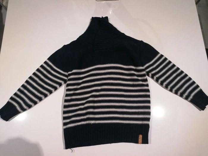 Pull marinière T 8 ans 🧑🏻
