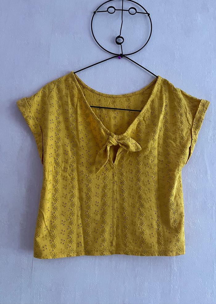 Haut en broderie - photo numéro 3