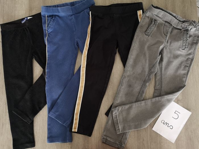 Lot de 4 pantalons taille 5 ans