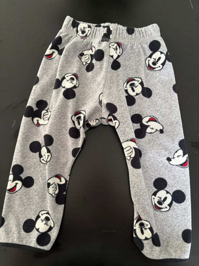 Jogging Mickey