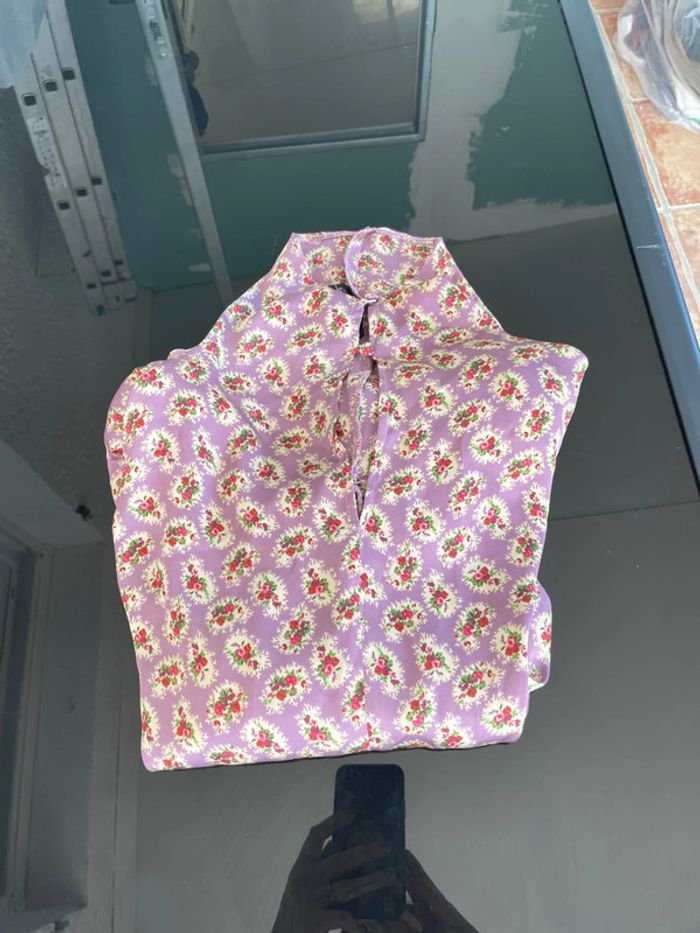 Haut fleuri de la marque Zara en taille S
