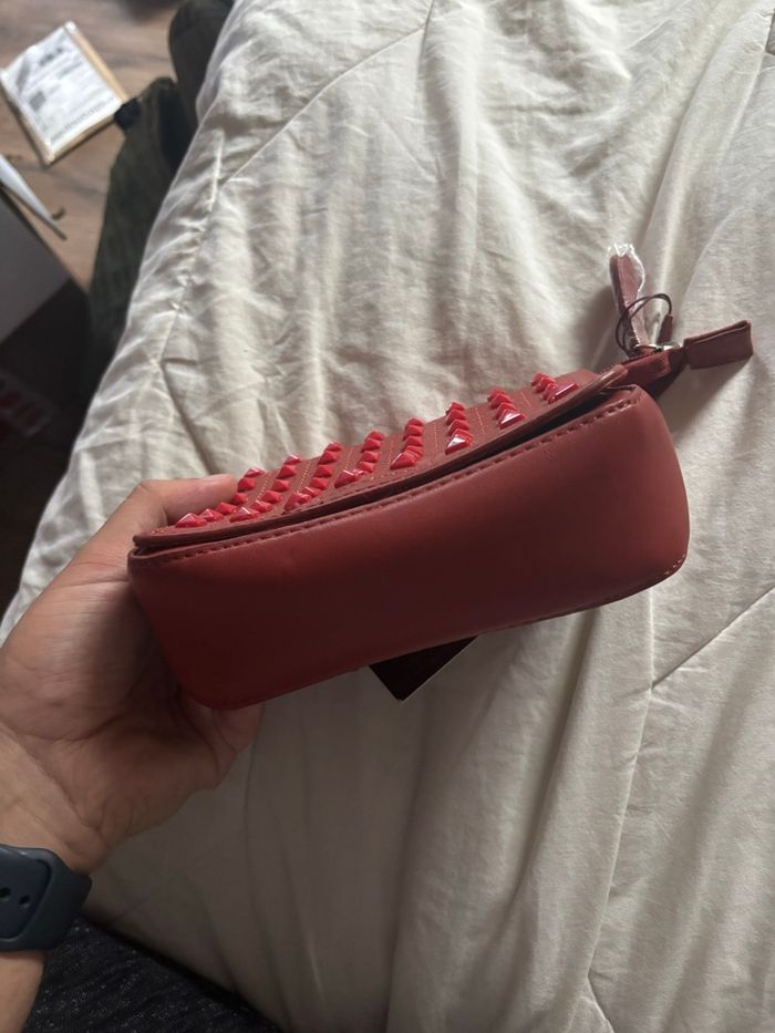 Sac bandoulière rouge clouté Bestini neuf avec étiquette - photo numéro 9