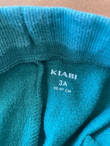 Lot de 4 pantalons enfants taille 3ans 