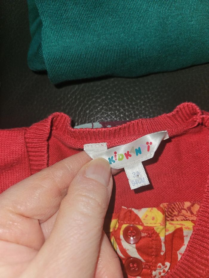 Lot hauts fille 3 ans - photo numéro 2