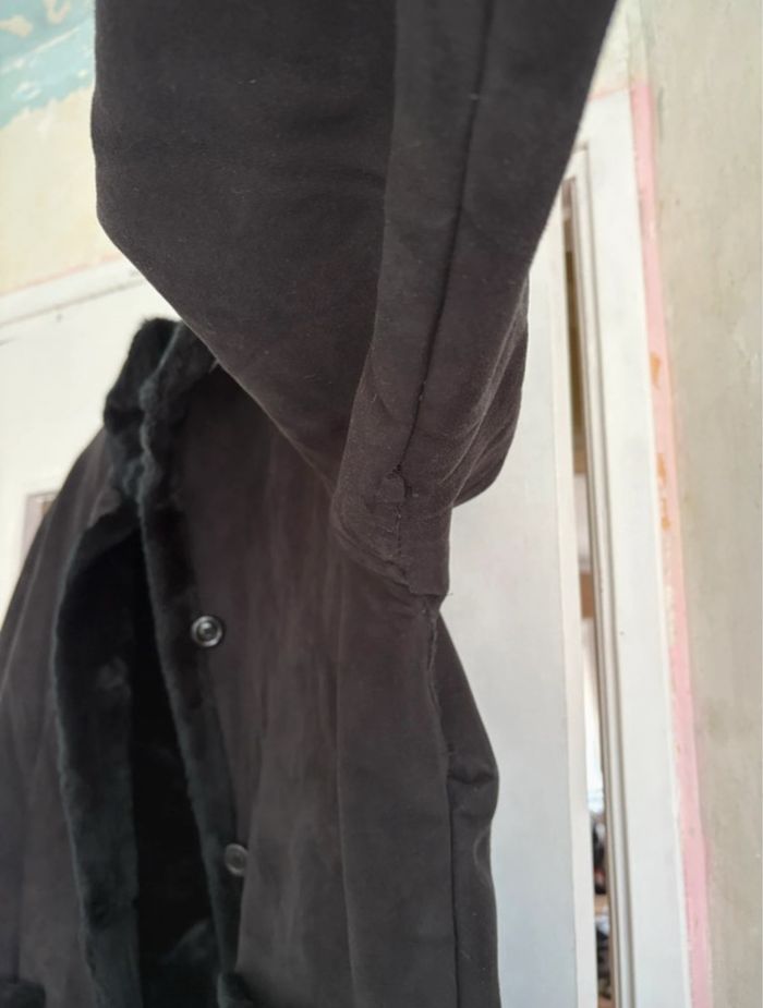 Manteau avec fourrure à l’intérieur - photo numéro 2