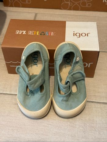 Chaussure IGOR t-bar canvas couleur matcha