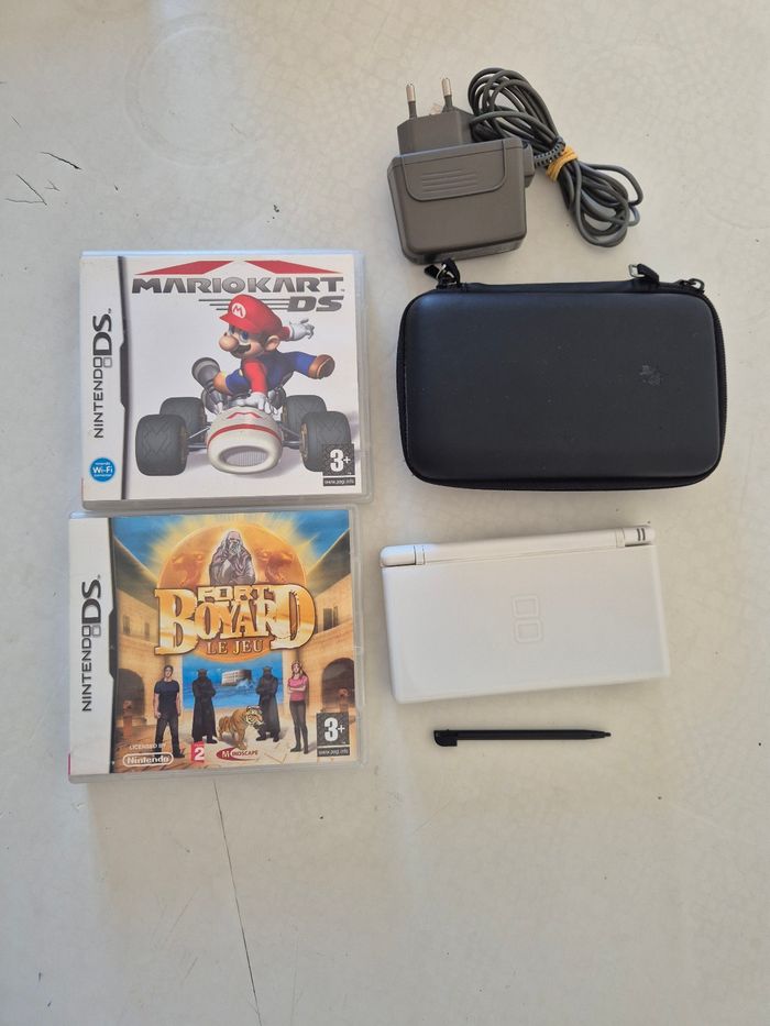 Console Nintendo ds lite blanche et jeux