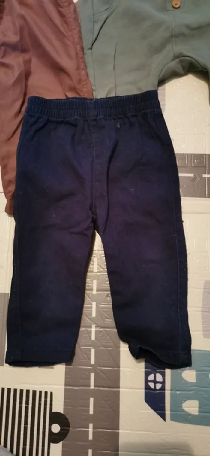 Lot 4 pantalons 12 mois - photo numéro 2