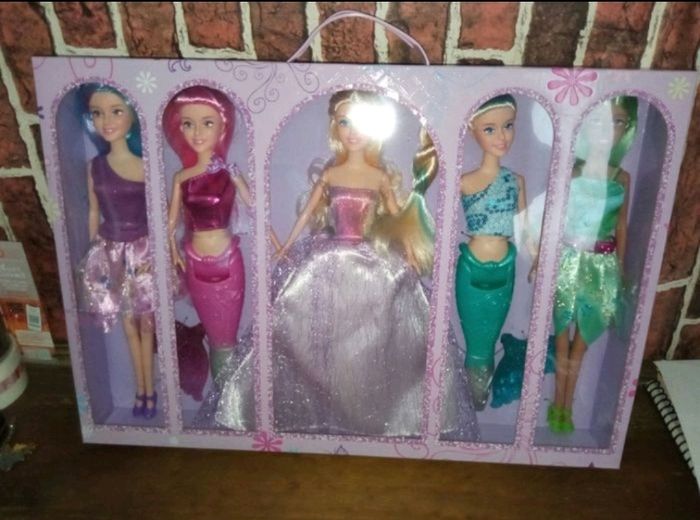 Coffret de 5 poupées