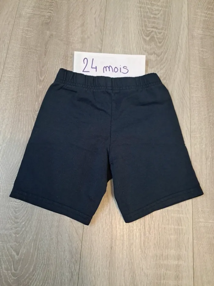 Short 2 ans - photo numéro 2
